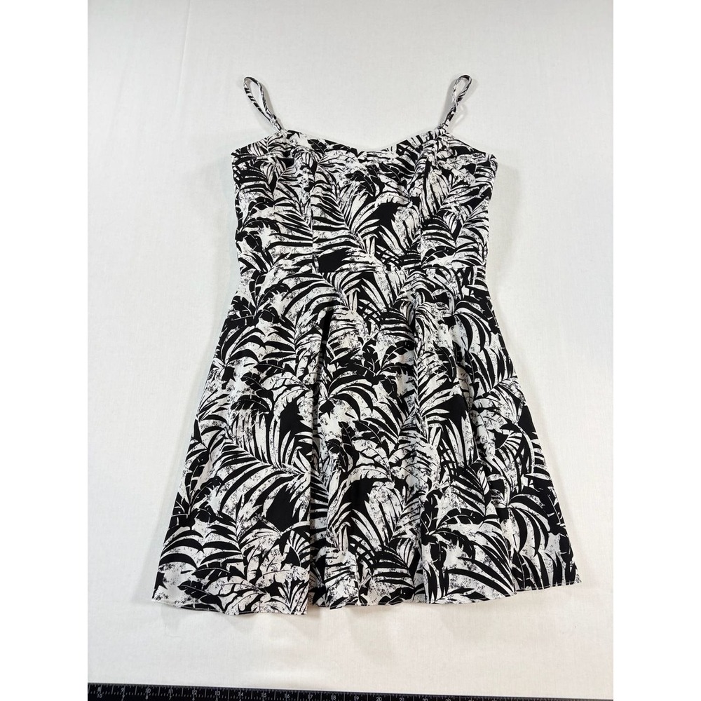 American Eagle Black White Palm Leaf Cutout Back Fit Flare Mini Dress Womens 6